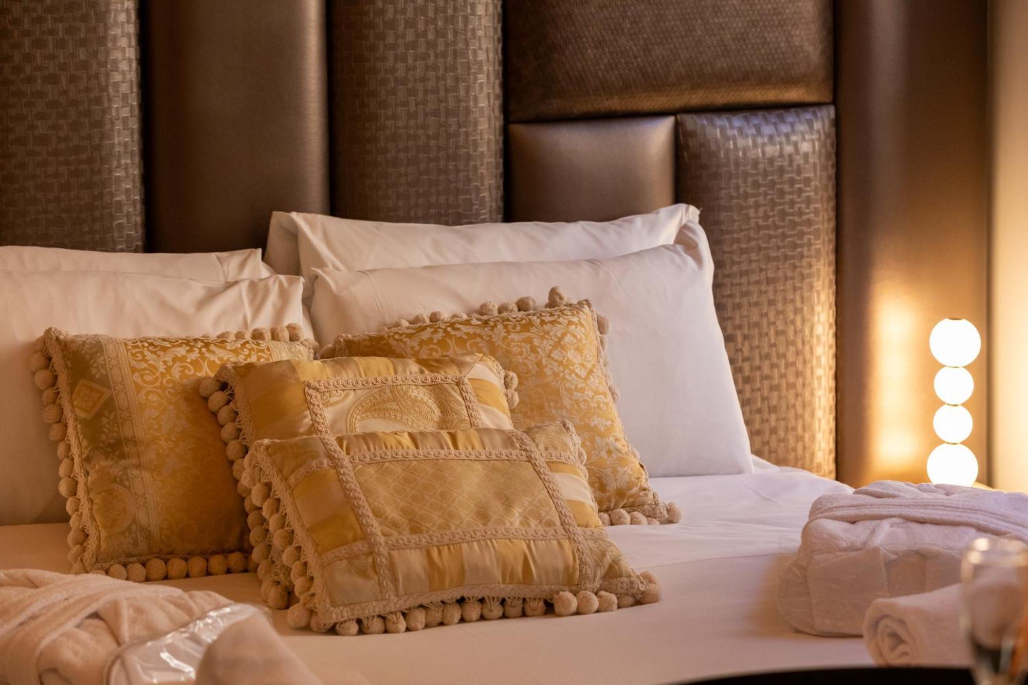 Fontana Di Trevi Roma Luxury Suite Exterior photo