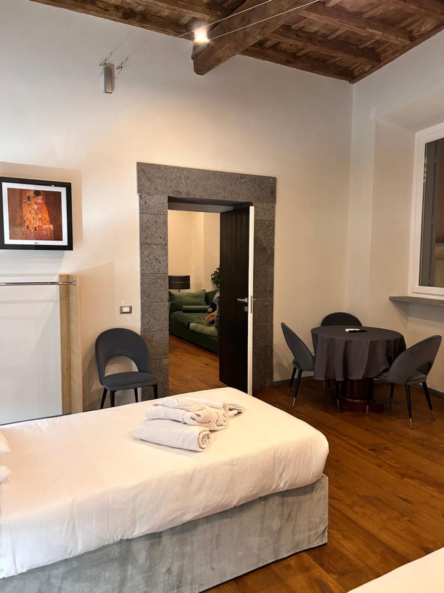 Fontana Di Trevi Roma Luxury Suite Exterior photo