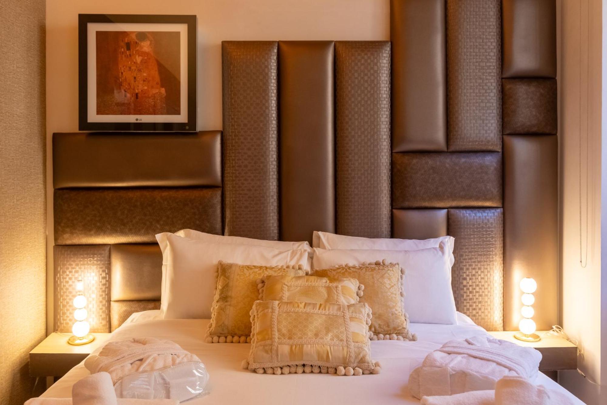 Fontana Di Trevi Roma Luxury Suite Exterior photo