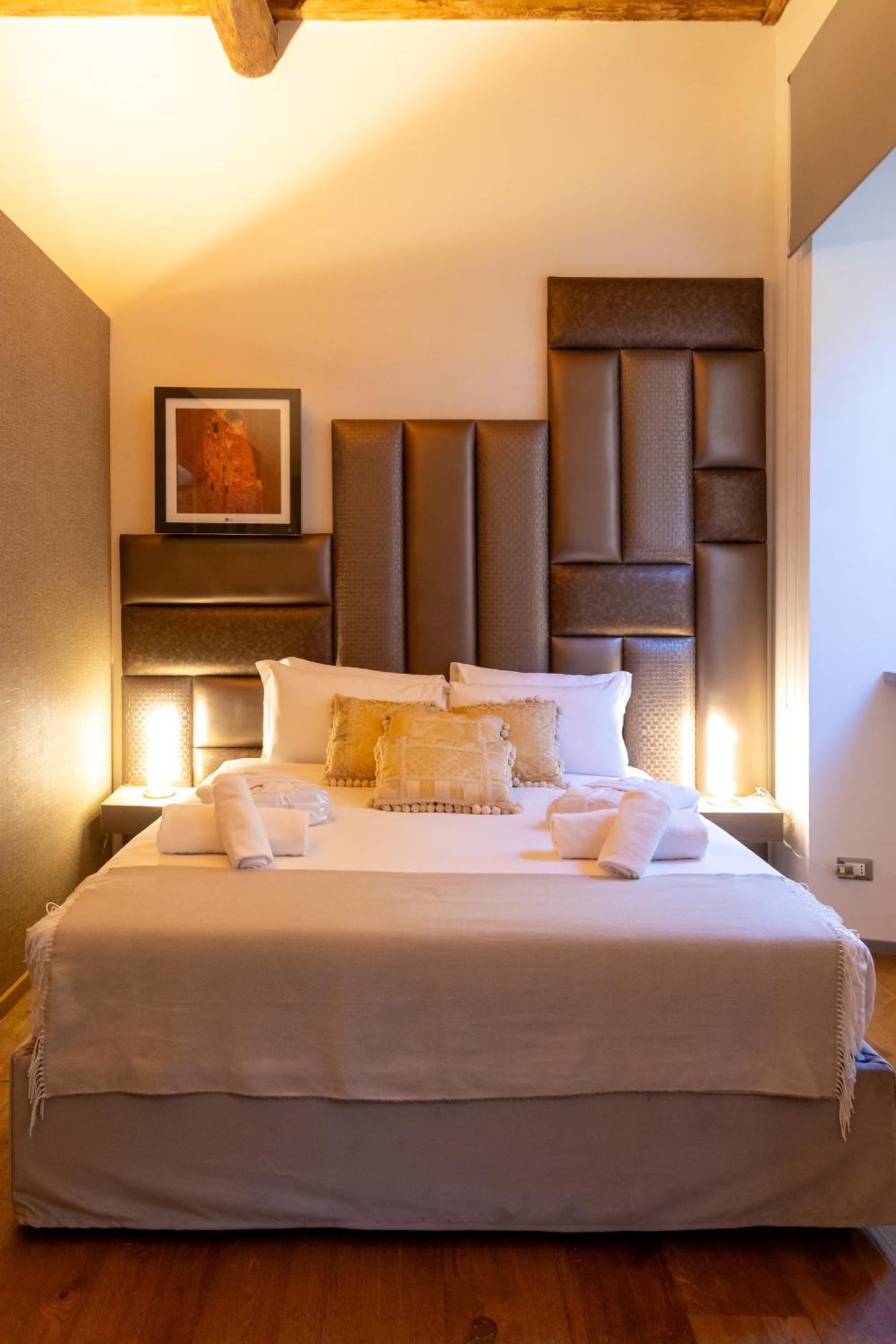 Fontana Di Trevi Roma Luxury Suite Exterior photo